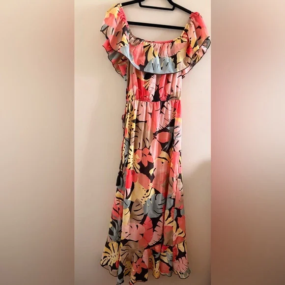 New! Indulge Tropical Print MIDI Dress - Picture 5 of 7